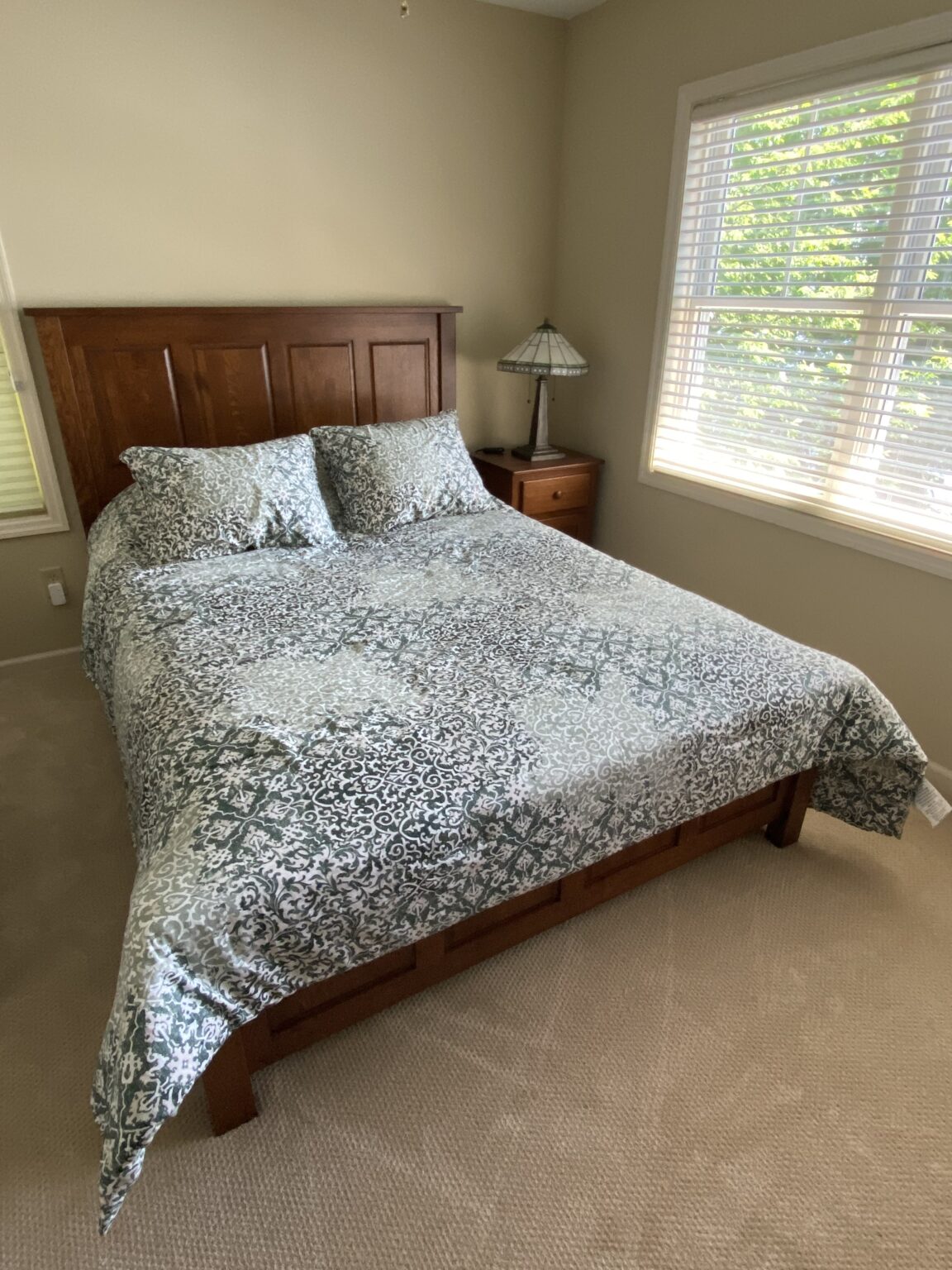 » Shaker Furnitures