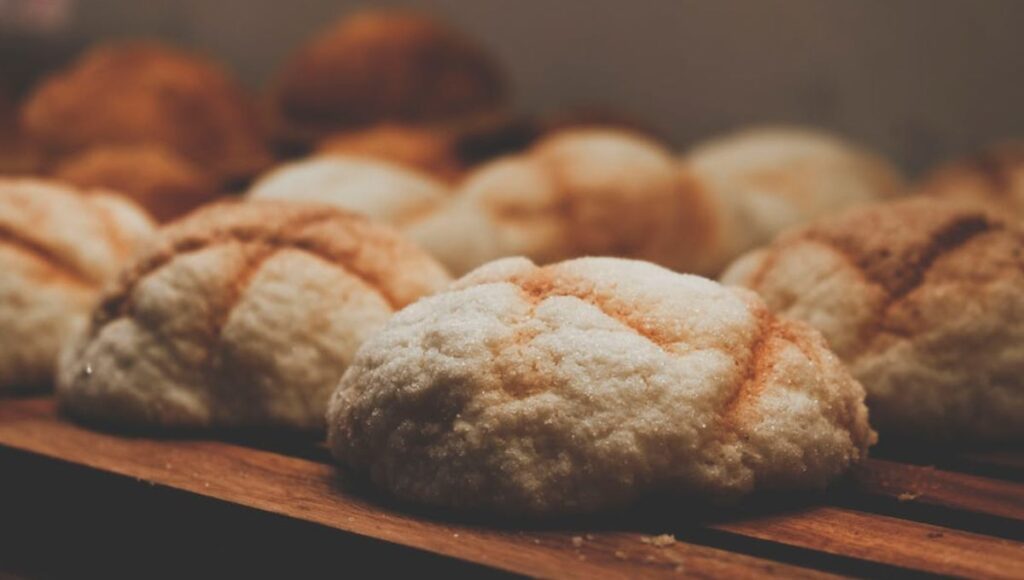 freshly baked Amish sugar cookies