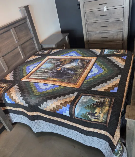 Amish Handmade Iconic Bear Lodge Quilt King Size 104X110 Inches - QUICK SHIP
