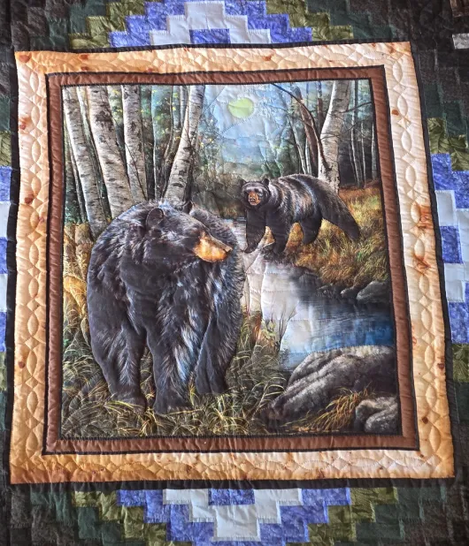 Amish Handmade Iconic Bear Lodge Quilt King Size 104X110 Inches - QUICK SHIP